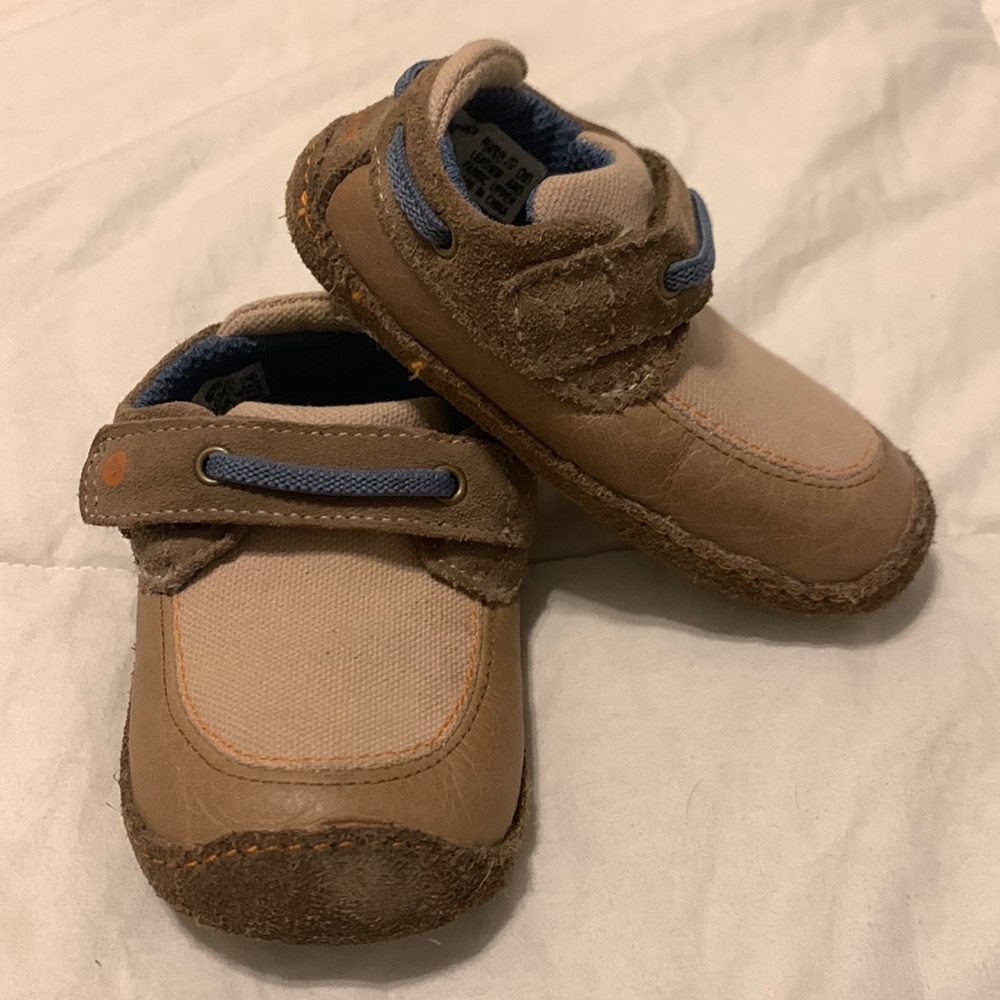Stride Rite crib and crawl shoes